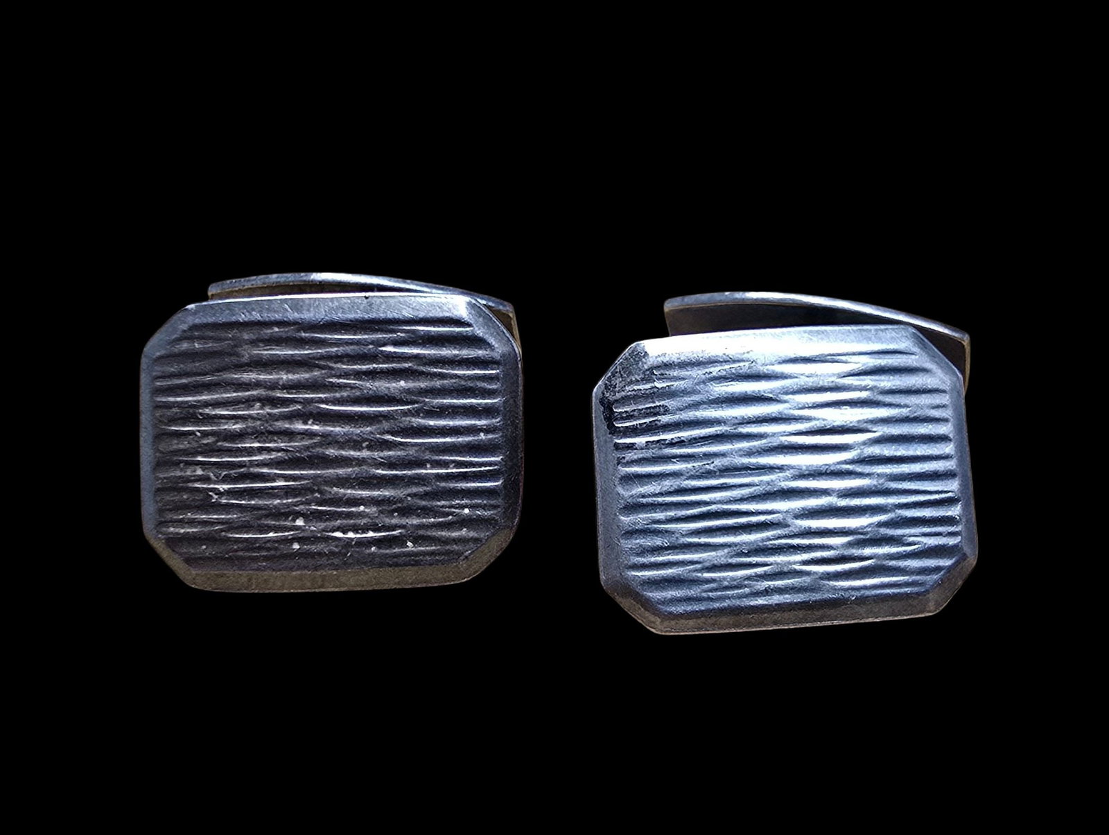 Stylish Pair of Vintage Mid-Century European 835 Silver Cufflinks: Very good vintage condition with minor patina according to age. Each measures approx. 1 1/2" long and they jointly weigh ca. 10 grams. Marked for 835 Silver.