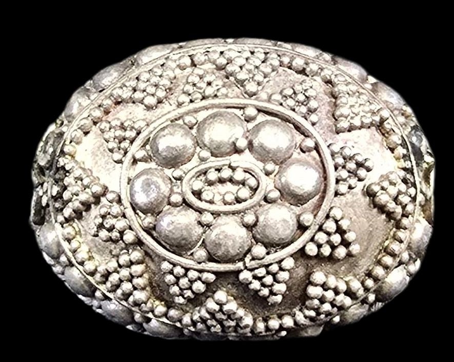 Ornate Antique Balinese Sterling Silver Barrel Bead / Pendant: Very good antique condition with minor patina according to age. Measures approx. 1" wide and weighs ca. 4 grams. Tested for silver.
