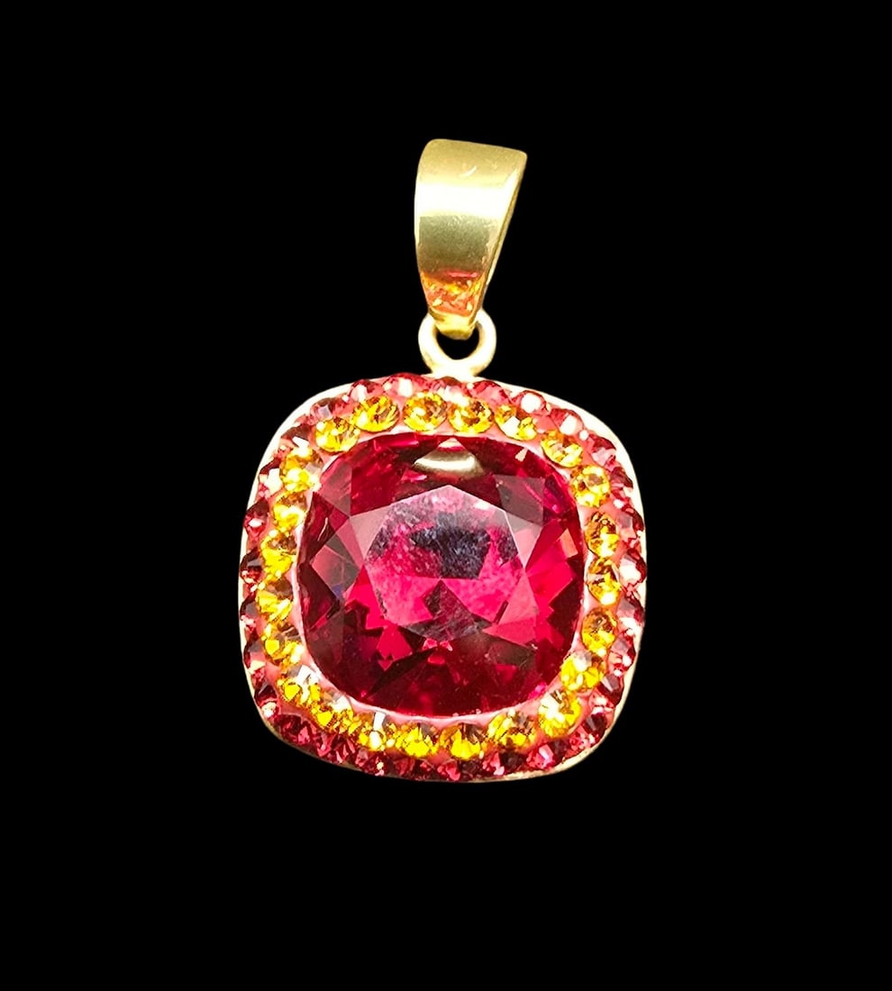 Gorgeous Vintage SWAROVSKI Sterling Silver & Crystal Pendant /w Original Tag: Very good vintage condition with minor patina according to age. Measures approx. 1/2" wide and weighs ca. 2.5 grams. Marked for Sterling Silver & SWAROVSKI; Original Tag.