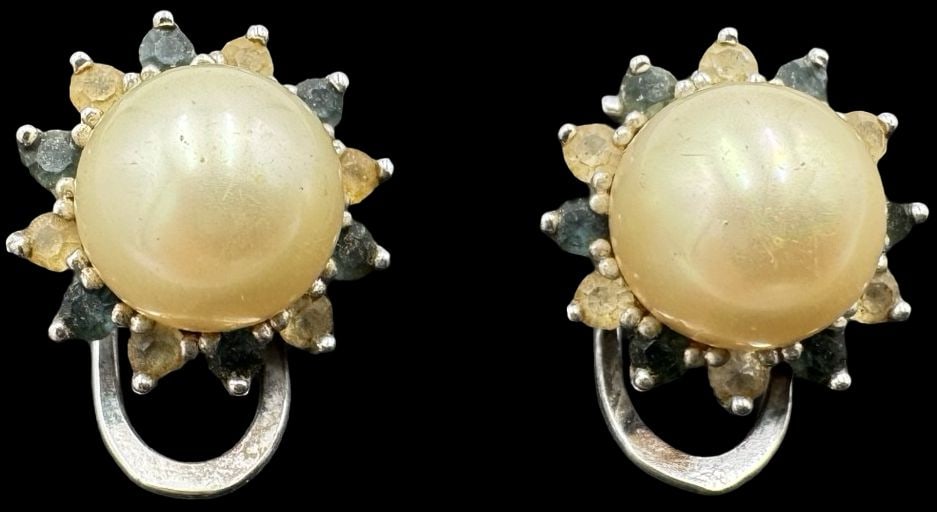 Beautiful Vintage Sterling Silver Earrings & Pearl s& Clear Gemstones: Very good vintage condition with minor patina according to age. Each measures approx. 3/4" in diameter and they jointly weigh ca. 8.2 grams. Marked for Sterling Silver..