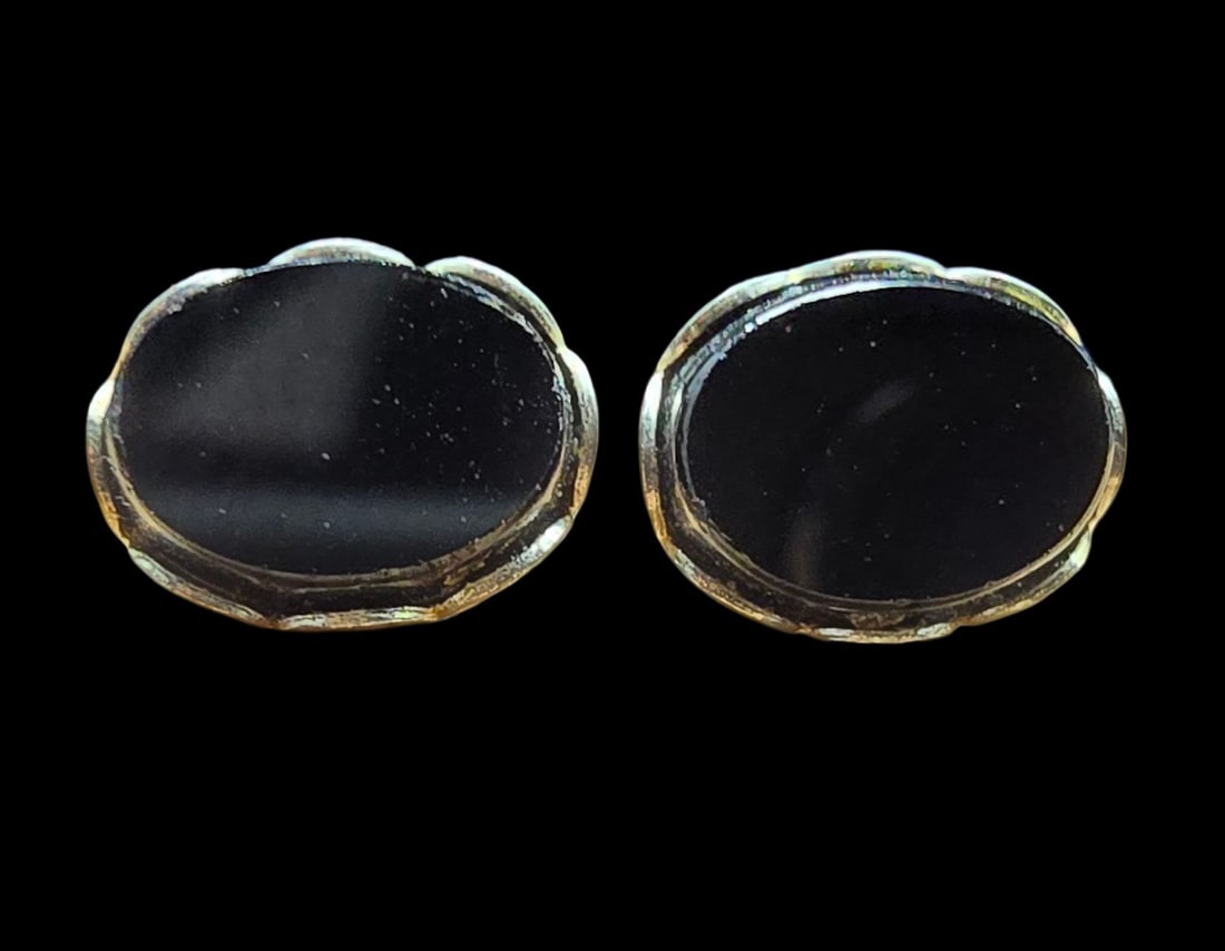 Stunning Vintage European 835 Silver & Black Onyx Earrings: Very good vintage condition with minor patina according to age. Each measures approx. 1" wide and they jointly weigh ca. 1 gram. Marked for 835 Silver.
