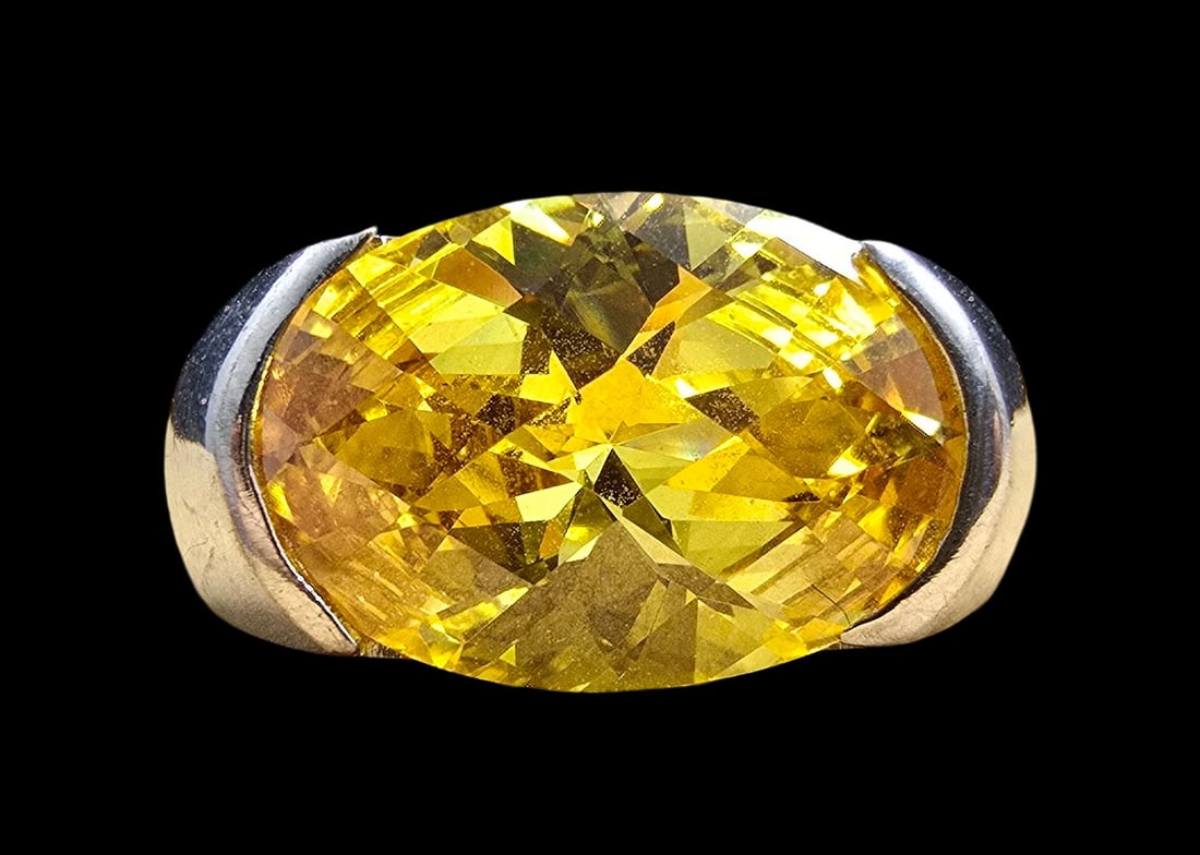Beautiful Vintage Sterling Silver & Yellow Gemstone Cocktail Ring: Very good vintage condition with minor patina according to age. The ring is a size 9 and weighs ca. 7.5 grams. Marked for Sterling Silver.