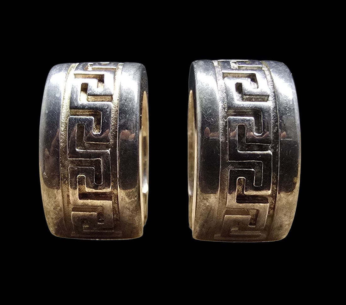 Gorgeous Ornate Vintage Sterling Silver Greek Scroll Earrings: Very good vintage condition with minor patina according to age. Both jointly weigh ca. 8.5 grams. Marked for Sterling Silver.