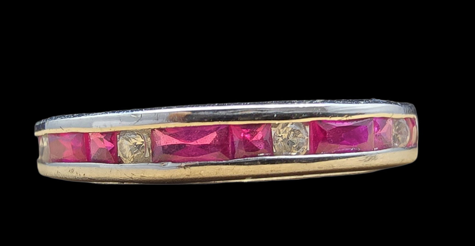 Gorgeous Vintage Sterling Silver & Gemstone Ring: Very good vintage condition with minor patina according to age. The ring is a size 11 and weighs ca. 2.5 grams. Marked for Sterling Silver.