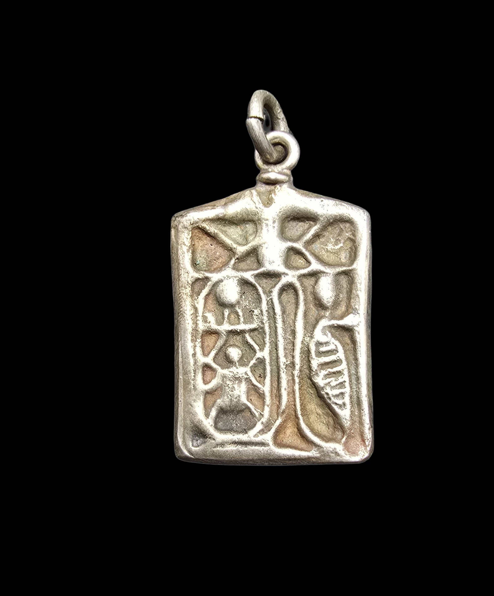Gorgeous Ornate Vintage Sterling Silver Egyptian Seal Pendant: Very good vintage condition with minor patina according to age. Measures approx. 1/2" wide and weighs ca. 6 grams. Marked for Sterling Silver.