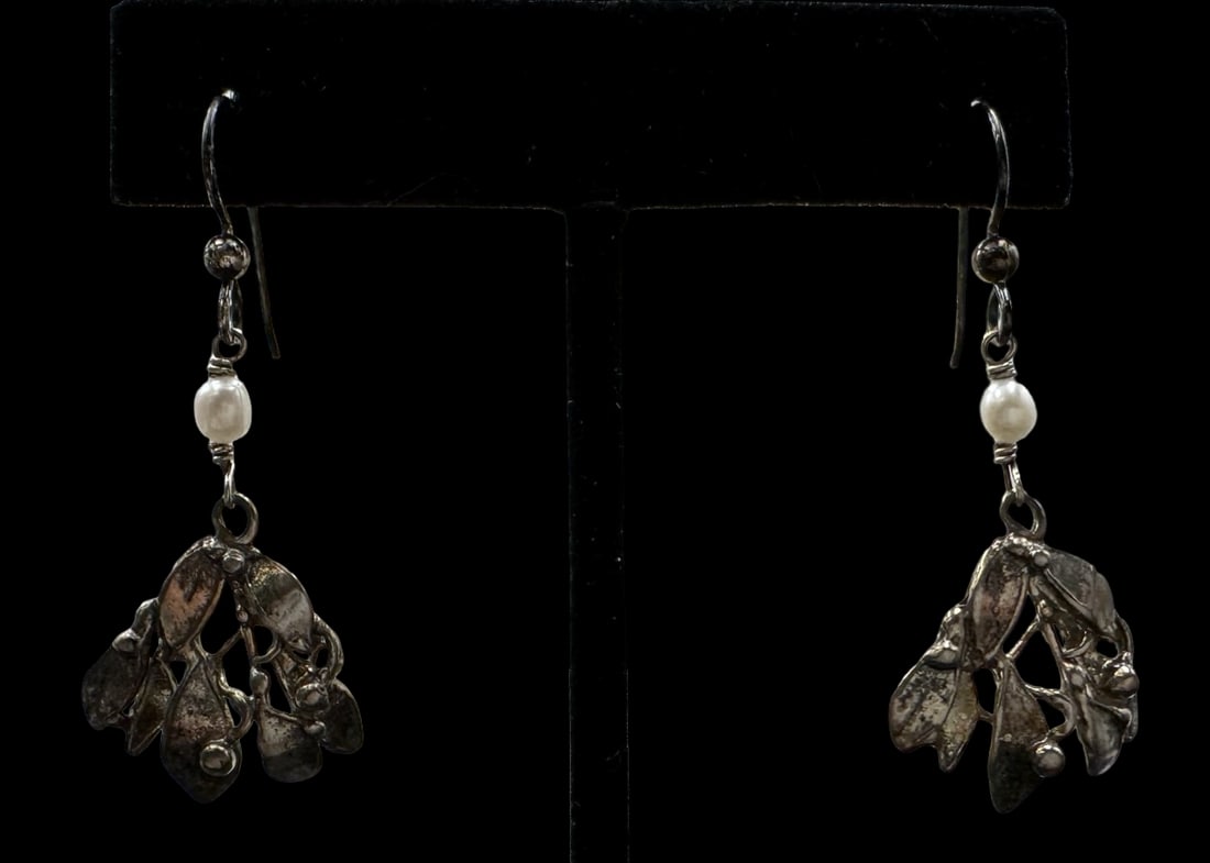 Vintage MARY ELVYN Sterling Silver & Freshwater Pearls Dangle Earrings (1 of 4)