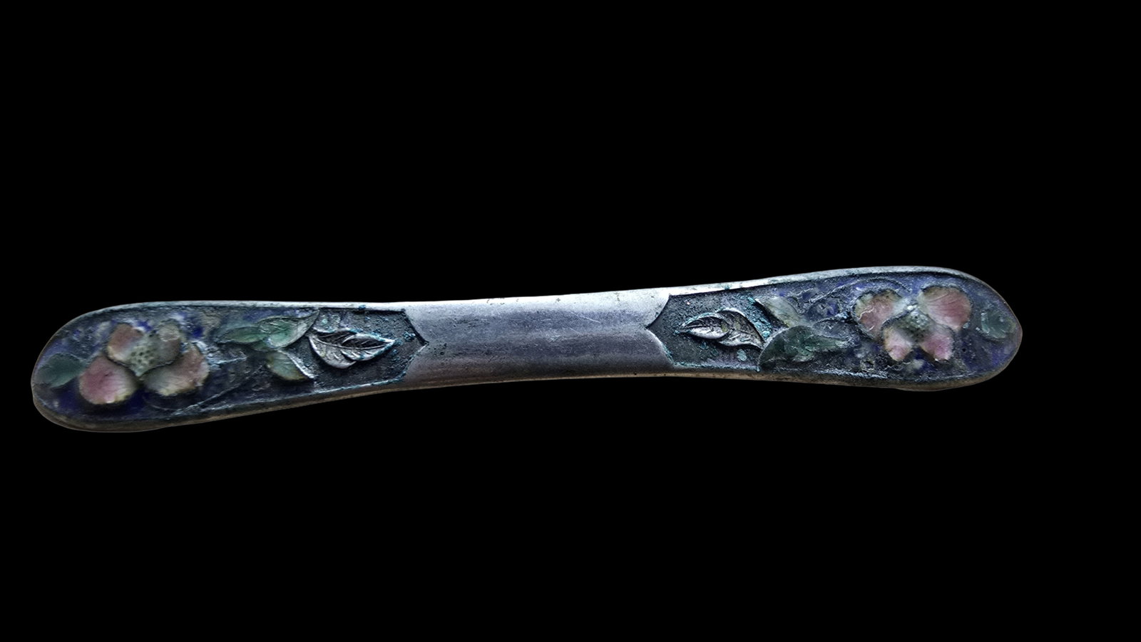 Ornate Antique Asian Silver & Enamel Brooch - Signed: Very good antique condition with minor patina according to age. Measures approx. 3" wide and weighs ca. 7 grams. Marked for Silver.