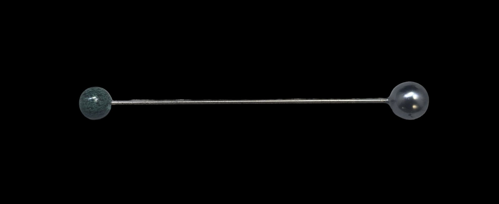 Vintage Sterling Silver Collar / Tie Bar: Very good vintage condition with minor patina and wear according to age. Measures approx. 3" wide and weighs ca. 1.5 grams. Tested for Sterling Silver.