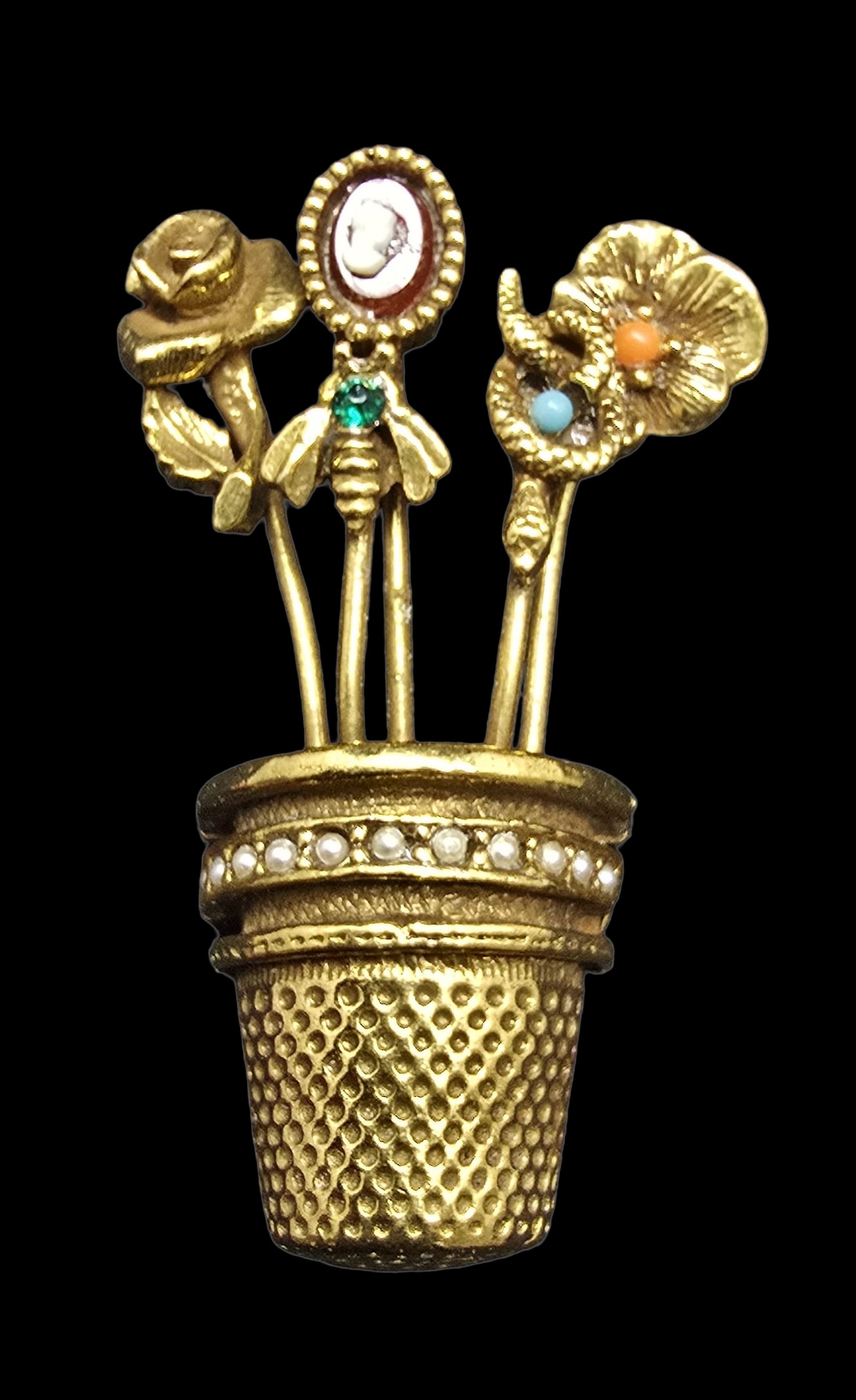 Amazing Vintage Gold-Tone Costume Jewelry Thimble Flower Pot & Stick Pin Brooch: Very good antique condition with minor patina according to age. Measures approx. 1 1/2 " wide and weighs ca. 19 grams.