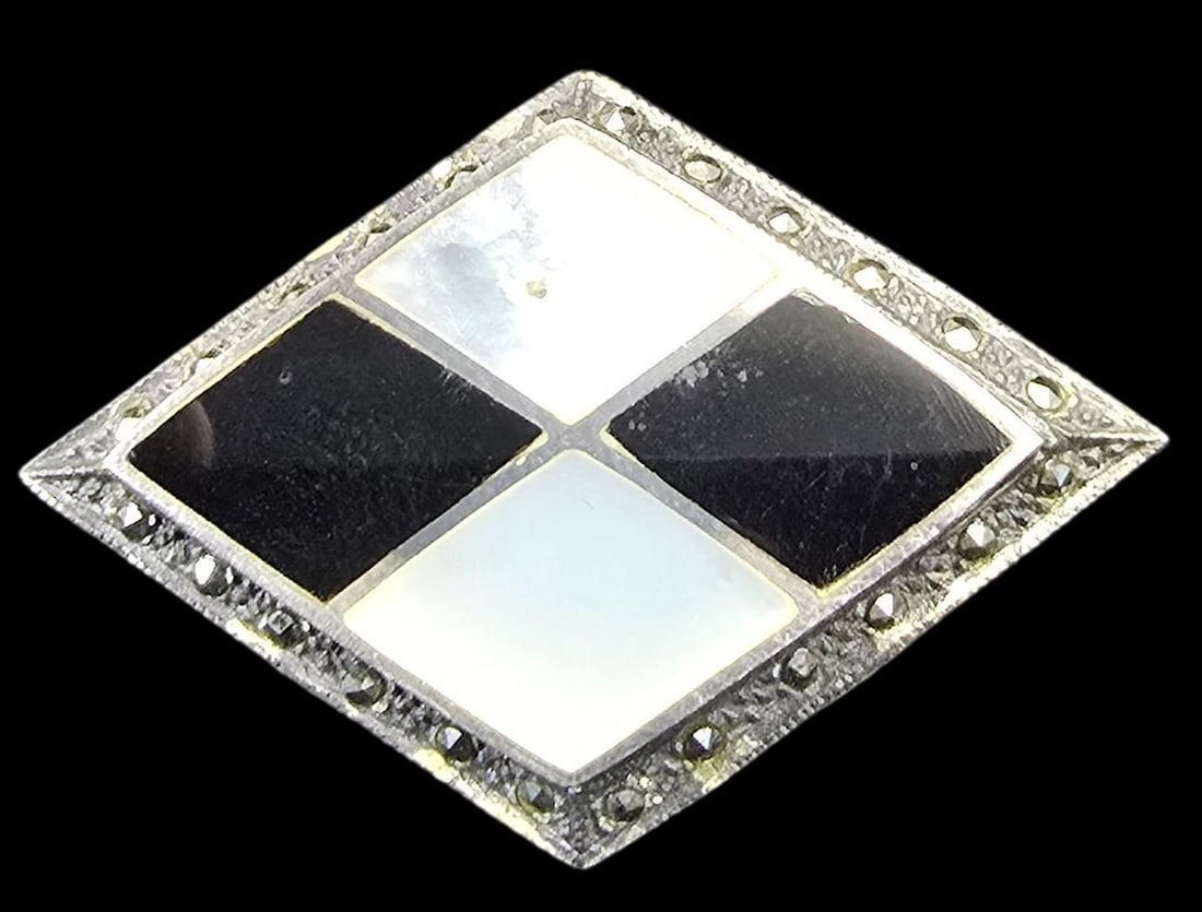 Stylish Vintage Art Deco Style Sterling Silver & Gemstone Checkerboard Brooch: Very good vintage condition with minor patina and wear according to age. Measures approx. 1 1/2" wide and weighs ca. 6 grams. Marked.