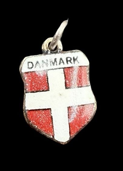 Beautiful Vintage Sterling Silver w/ Enamel Denmark Flag Pendant: Very good vintage condition with minor patina according to age. Pendant measures approx. 1/2" long and 1/2" wide and weighs ca. 1.2 grams. Tested for Sterling Silver