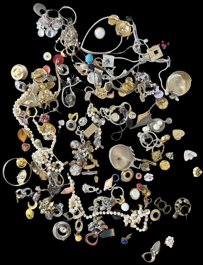 Amazing Large Vintage Jewelry Lot (1 of 1)