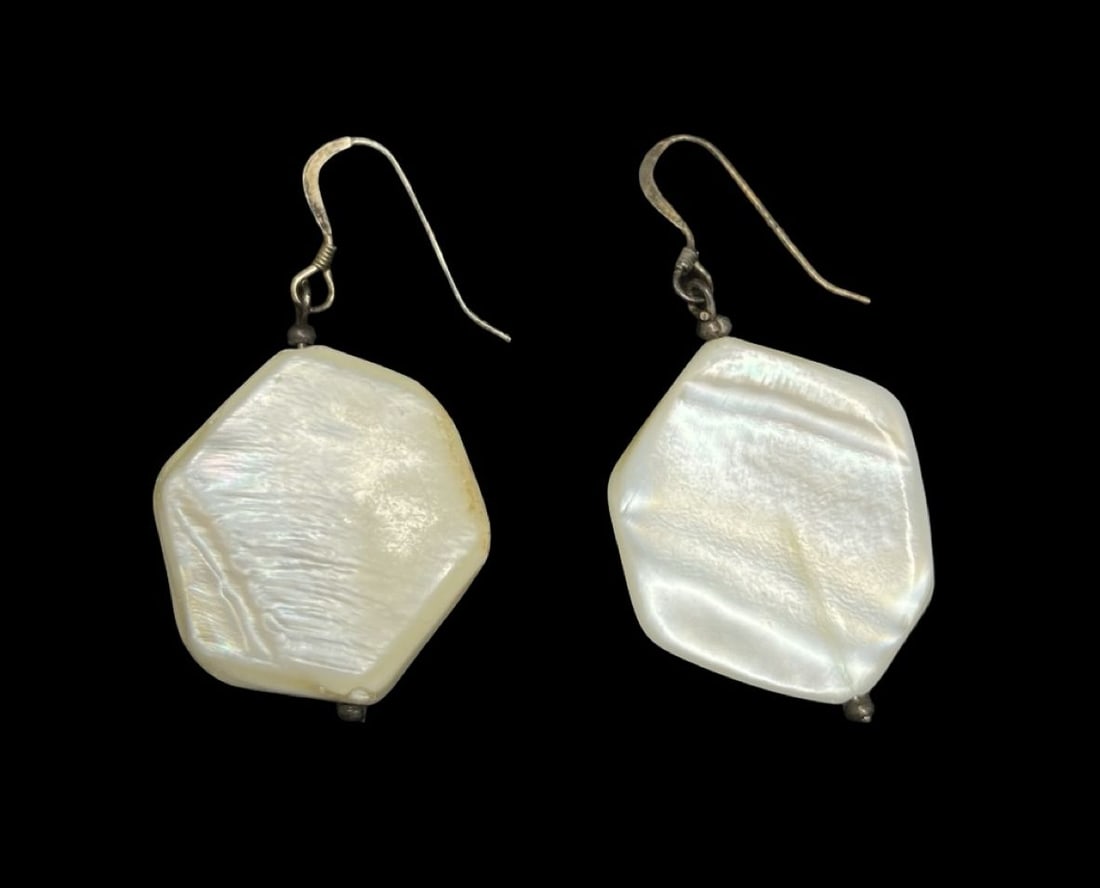 Beautiful Vintage Sterling Silver & Mother of Pearl Earrings: Very good vintage condition with minor patina according to age. Measures approx. 1" long and 7/8" wide and weighs ca. 10.5 grams. Marked for Sterling Silver.