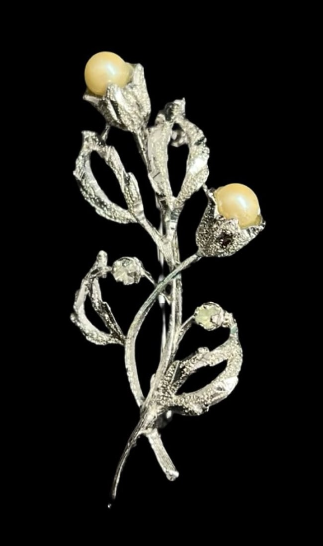 Beautiful Ornate Vintage European 800 Silver & Natural Pearl Flower Shaped Pin Brooch: Very good vintage condition with minor patina according to age. Measures approx. 2" long and 1/8" wide and weighs ca. 5.3 grams. Marked for 800 Silver.