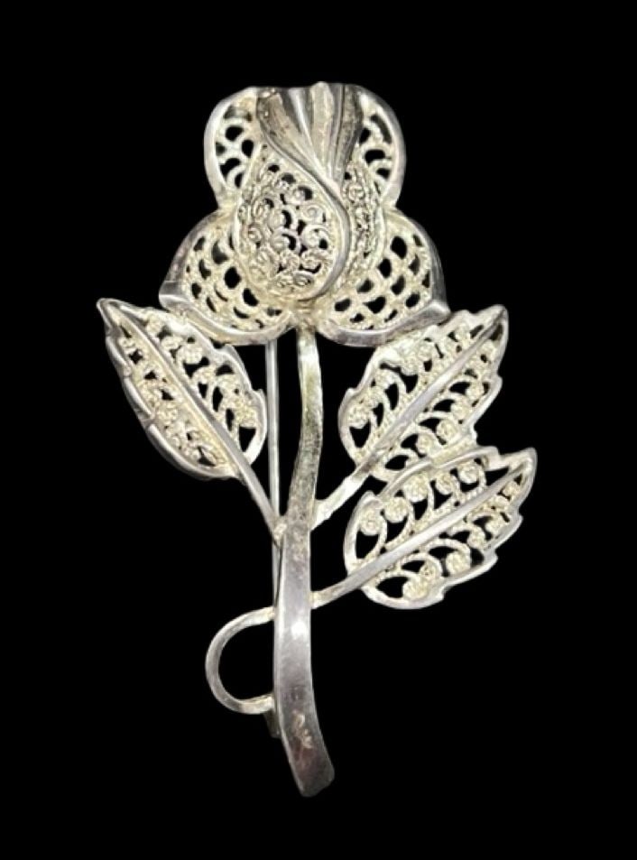 Amazing Ornate Vintage European 800 Silver Flower Shaped Pin Brooch: Very good vintage condition with minor patina according to age. Measures approx. 1 3/4" long and 1" wide and weighs ca. 4.7 grams. Marked for 800 Silver.