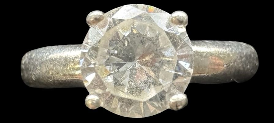 Vintage European ESPRIT Sterling Silver & Clear Rhinestone Ring: Very good vintage condition with minor patina according to age. Measures approx. 1/4" long and 1/4" wide & weighs ca. 4.9 grams. The ring is a size 6 1/4. Marked for Sterling Silver & ESPRIT.