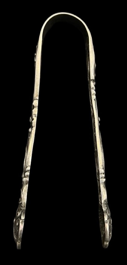 Ornate Vintage European 800 Silver Sugar Tongs: Very good vintage condition with minor patina according to age. Measures approx. 3" long and 1 1/8" wide and weighs ca. 16.1 grams. Marked for 800 Silver.