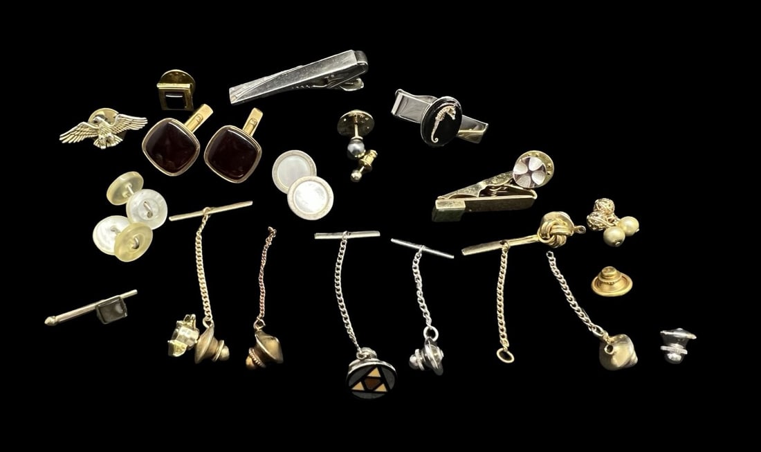 Lot of Vintage Pins, Tie Clips and Cufflinks (1 of 2)