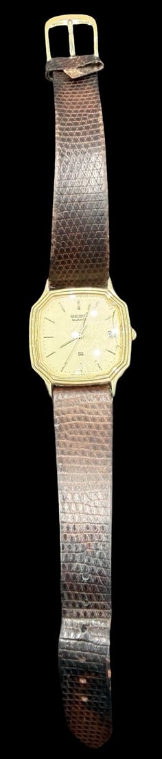 Vintage Mid-Century SEIKO Stainless Steel Gold Tone /w Brown Leather Strap Quartz Watch.: Very good vintage condition with minor patina according to age. Dial measures approx. 1" long and 1" wide. Marked for SEIKO. The watch is working.