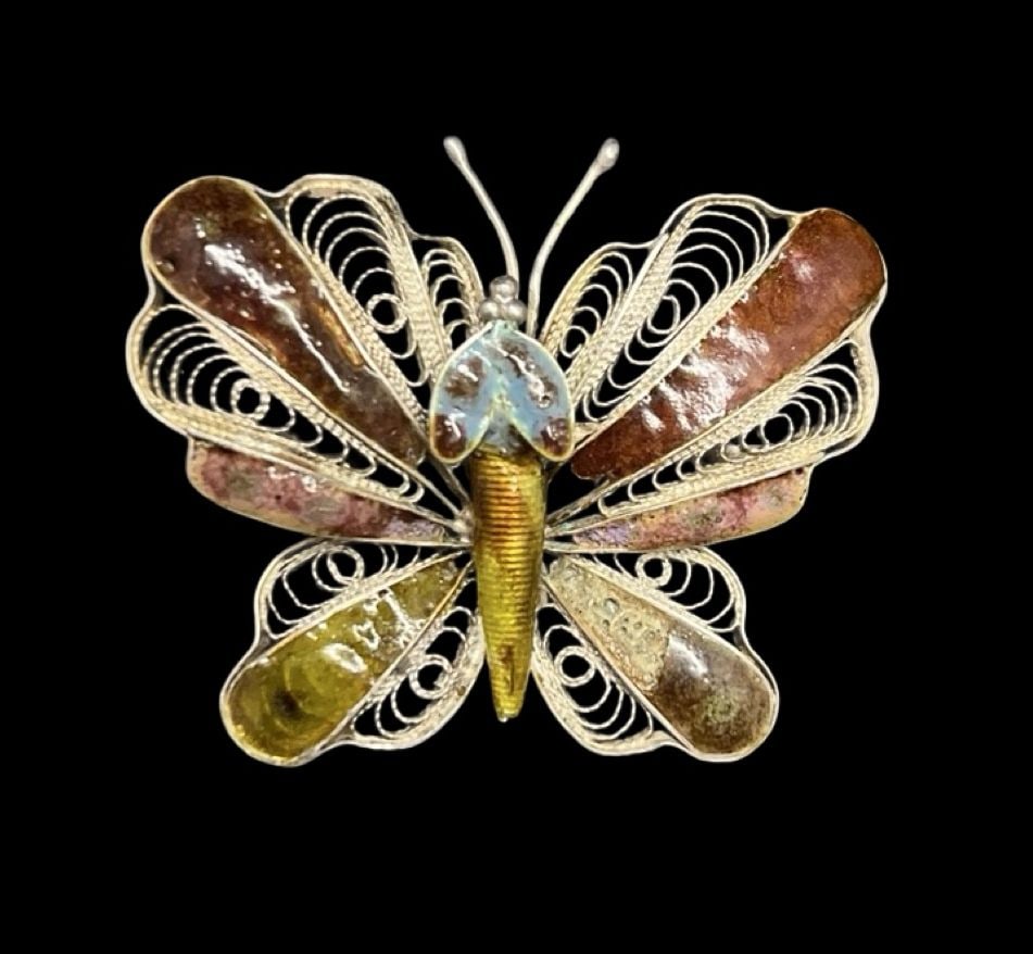 Beautiful Ornate Vintage Gilt Filigree Sterling Silver & Enamel Butterfly Brooch Pin: Very good vintage condition with minor patina according to age. Measures approx. 1 1/5" long and 1 3/4" wide and weighs ca. 7.3 grams. Marked for Sterling Silver.