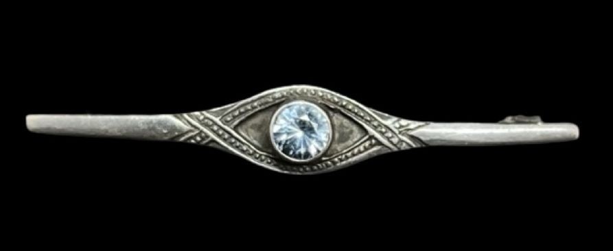 Beautiful Vintage Sterling Silver & Blue Gemstone Bar Brooch: Very good vintage condition with minor patina according to age. Measures approx. 1 5/8" long and 1/4" wide and weighs ca. 1.8 grams. Marked for 925 Sterling Silver.