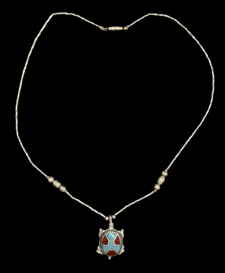Beautiful Vintage Sterling Silver & Enamel Turtle Pendant Necklace: Very good vintage condition with minor patina according to age. Pendant measures approx. 1 1/8" long and 3/4" wide and the entire piece weighs ca. 10.6 grams. Necklace is ca. 10.5." long. Marked for S