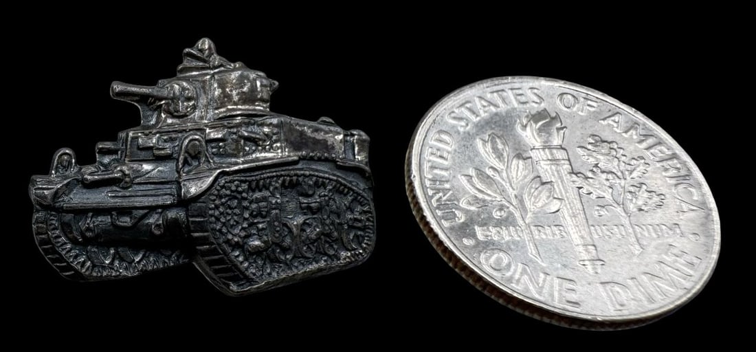 Vintage Sterling Silver US Marines Tank Brooch Pin: Very good vintage condition with minor patina according to age. Measures approx. 3/4" long x 1/2" wide and weighs 3 grams. Marked for Sterling Silver.