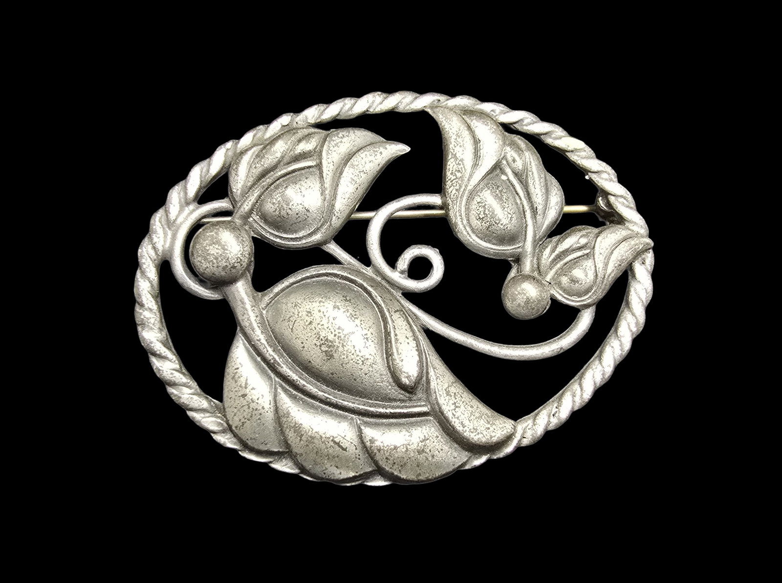 Gorgeous Vintage Pewter Flower Brooch Pin (1 of 3)
