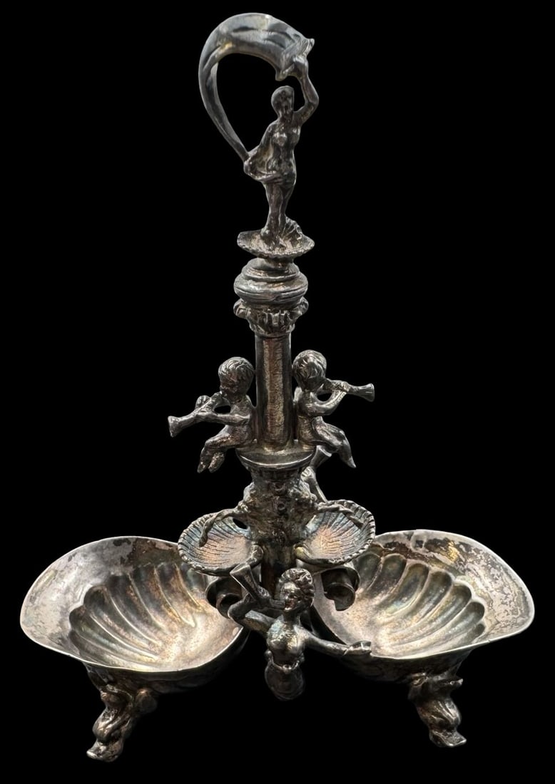 Ornate Antique European 800 Silver Salt Cellar: Very good antique condition with minor patina according to age. Measures approx. 4 7/8" high and 4 1/4" wide & weighs ca. 132 grams. Tested for 800 Silver.