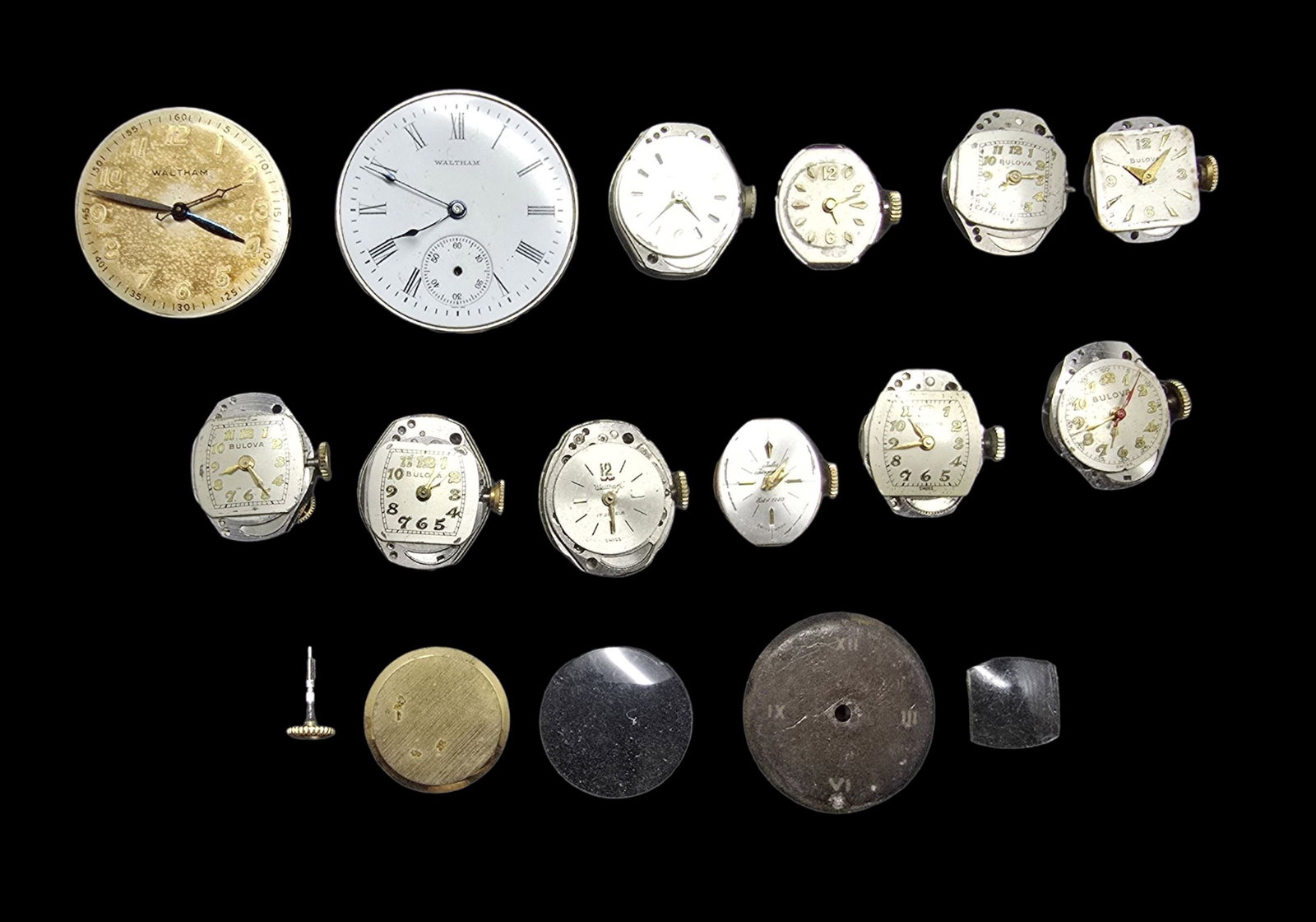 Lot of Watch Movements, Ladies Watch & Bracelet: Very good vintage condition with minor patina according to age. Weighs ca. 70 grams.