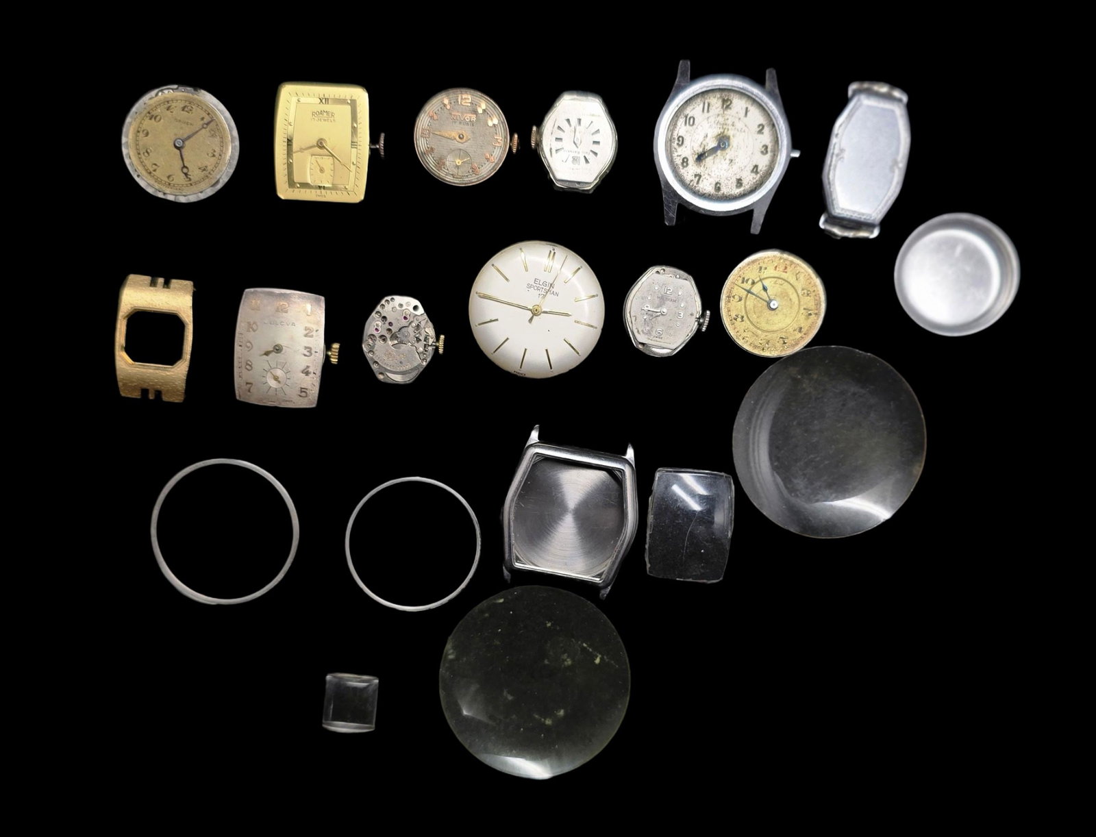 Lot of 10 Watch Movements & Watch Parts: Very good vintage condition with minor patina according to age. Weighs ca. 100 grams.