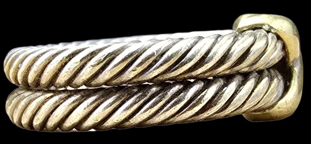 Stylish Vintage Gold- and Silvertone Metal Cable Ring (1 of 2)