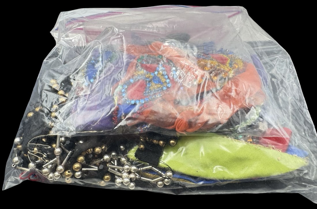 Jewelry Making Lot: Different Color & Size Beads & Pads: Very good condition with minor patina according to age.