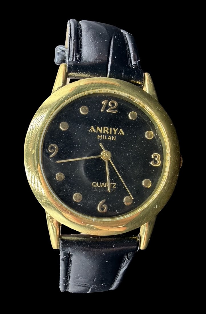 Beautiful Vintage ANRIYA Milan Set of Two Stainless Steel Watches /w Box: Very good vintage condition with minor patina according to age. The dial of the larger piece measures approx. 1" long and 1" wide and weighs ca. 58.7 grams. Marked for ANRIYA Milan. The timepieces are