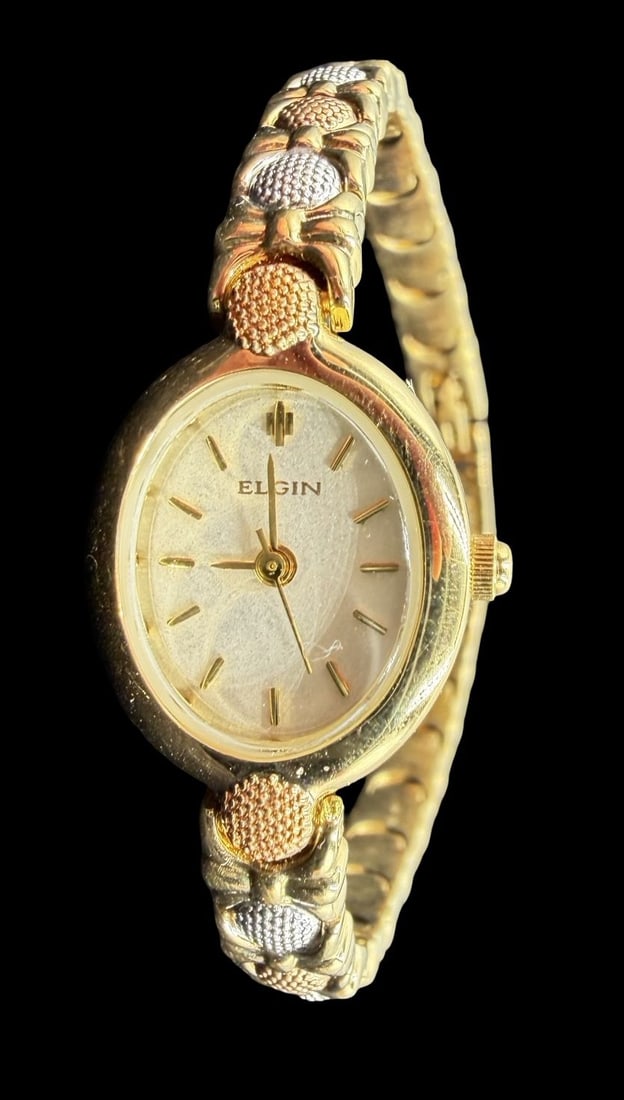 Amazing Vintage ELGIN Gold Filled & Beige Dial Ladies Watch /w Box: Very good vintage condition with minor patina according to age. Dial measures approx. 3/4" long and 1/2" wide and weighs ca. 32.4 grams. Marked for ELGIN. The timepiece is currently not working.