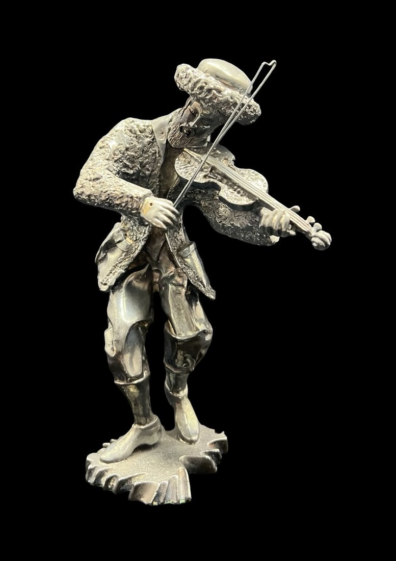 Striking Vintage ISRAELI 925 Sterling Silver Judaica Hasidic Fiddler Figurine: Very good vintage condition with minor patina according to age. Measures approx. 2 1/8" long and 2 3/8" wide and 6 1/2" high and weighs ca. 146.4 grams. Marked for 925 Sterling Silver.