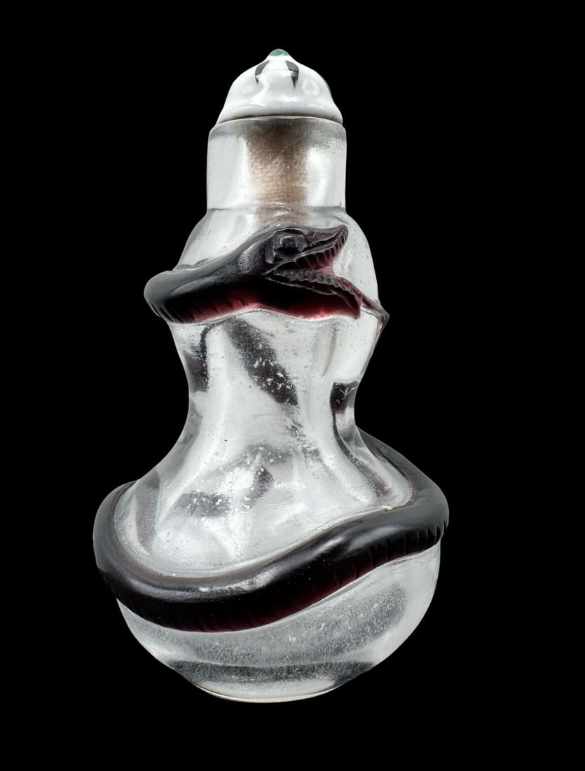Rare Antique Chinese Peking Cameo Glass Red Snake on Opaque Glass Snuff Bottle: Very good antique condition. Measures approx. 1.5" long, 1.5" wide, 2.75" high. Weighs approx. 51.93 grams.