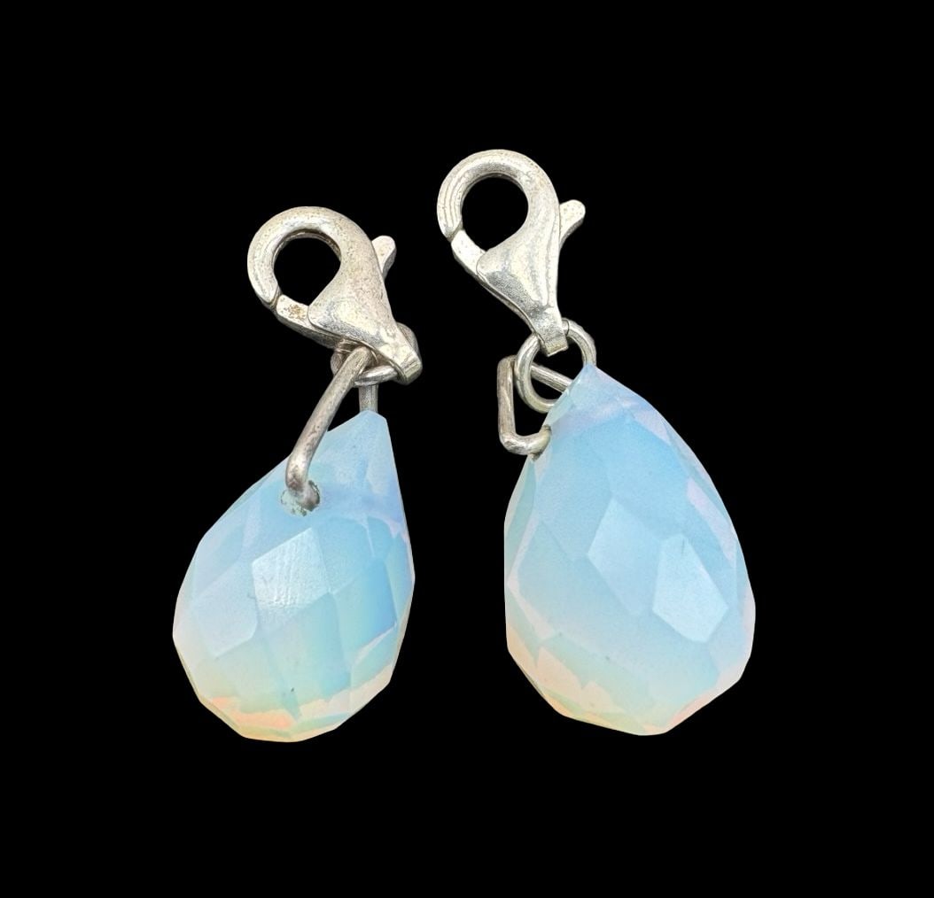 Stunning Pair of Vintage Sterling Silver & Moonstone Teardrop Pendant Charms: Very good vintage condition. Measures approx. 1" long, 1/2" wide. Weighs approx. 3.41 grams. Marked for Sterling Silver.