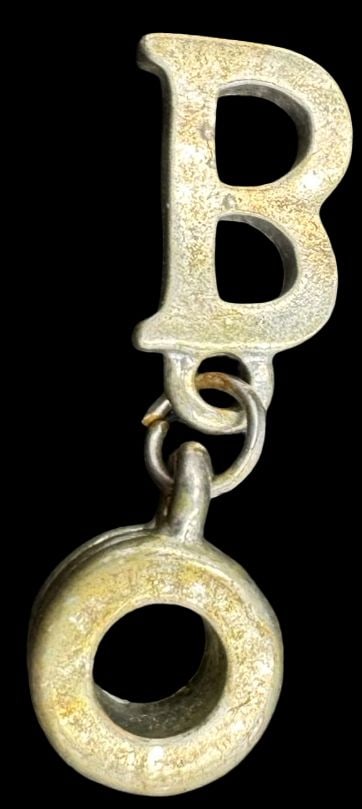 Beautiful Vintage Sterling Silver Letter B Slider Pendant Charm: Very good vintage condition with minor patina according to age. Measures approx. 1" long x 3/8" wide and weighs ca. 2.4 grams.