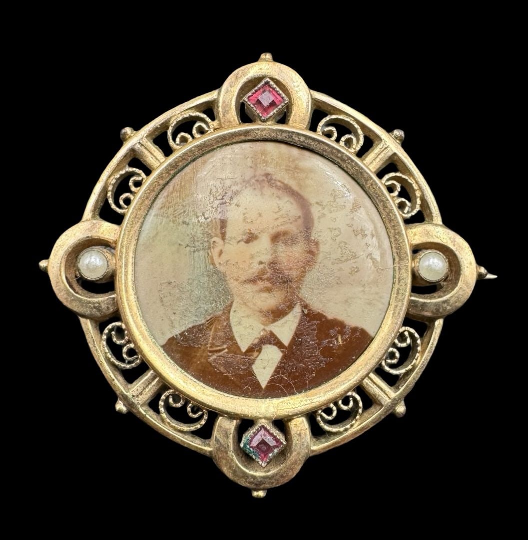 Antique German Art Nouveau Gold Filled over Silver Picture Brooch w/ Ruby & Pearl: Very good vintage condition with wear and patina according to age. Measures approx. 1.25" long, 1.25" wide. Weighs approx. 5.24 grams. Marked.
