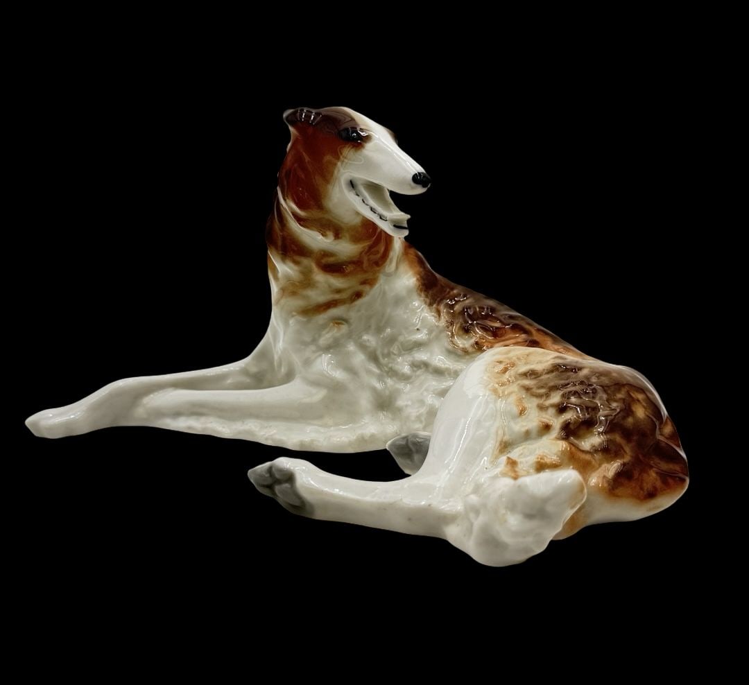Vintage ca. 1970s Russian LOMONOSOV USSR Porcelain Borzoi / Wolfhound Figurine: Very good vintage condition; no chips, cracks or repairs. Measures approx. 8" long and 4" wide and 4" high.