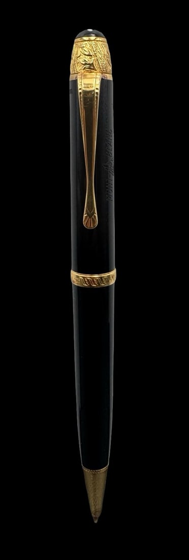 Beautiful Vintage 1995 MONTBLANC VOLTAIRE Writers Edition Fountain Pen: Very good vintage condition with minor patina according to age. Measures approx. 6 1/2" long and 1/4" wide. Marked for MONTBLANC
