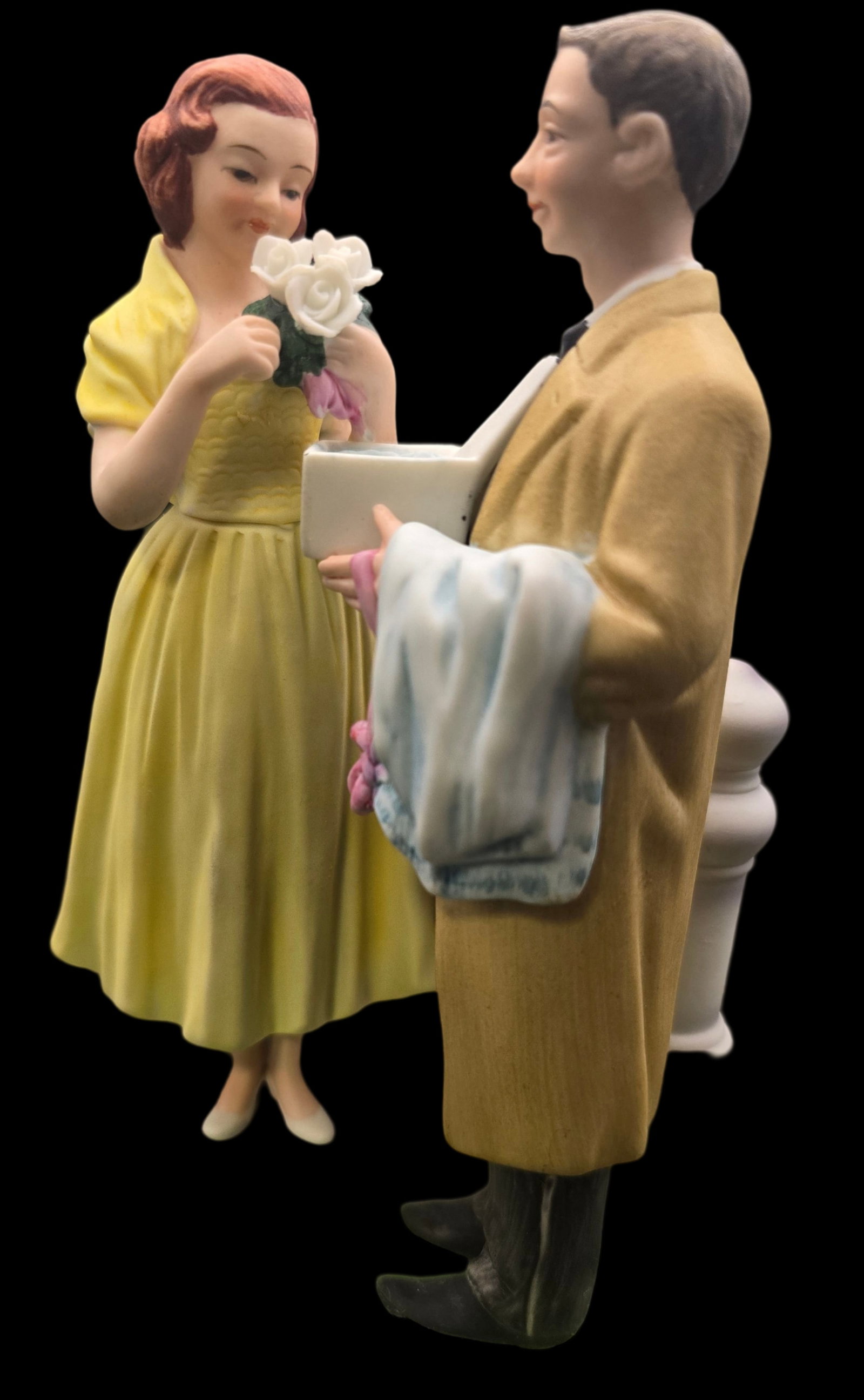 Vintage NORMAN ROCKWELL First Prom Ceramic Figurine: Very good vintage condition with minor wear according to age, please see pictures. Measures approx. 7" high x 4 1/2" wide.