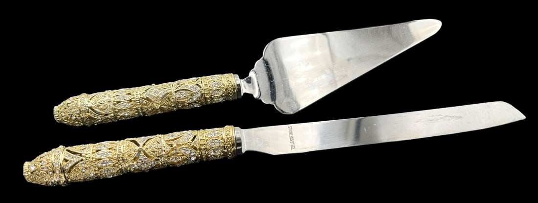 Vintage OLIVIA RIEGEL WINDSOR Dessert Serving Set w/ Rhinestones: Very good vintage condition with minor patina according to age. The larger pieces measures approx. 13 1/2" long x 1" wide.