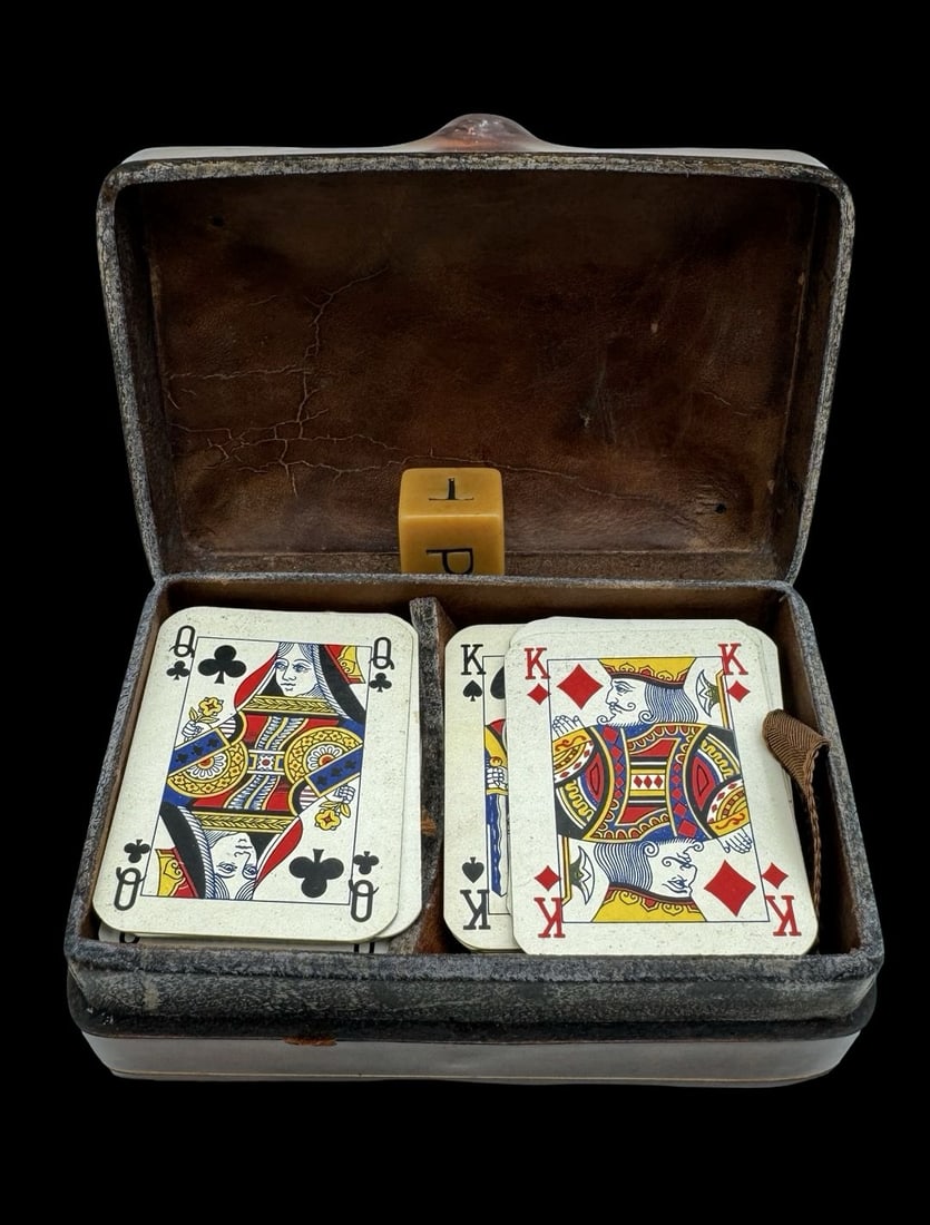 Stunning Vintage Italian 1950s Brown Leather Playing Card Case: Very good vintage condition. Measures approx. 3.5" long, 2.5" wide, & 1.5" high. Made of leather.