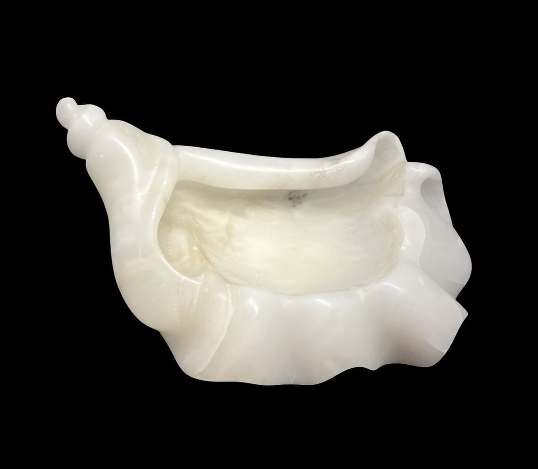 Stunning Ornate Vintage ISABEL REJTMAN Hand Carved White Onyx Shell: Very good vintage condition. no chips, cracks or repairs. Measures approx. 9 1/2" long and 6 1/2" wide and 3 1/2" high. Signed from Peruvian Artist ISABEL REJTMAN.