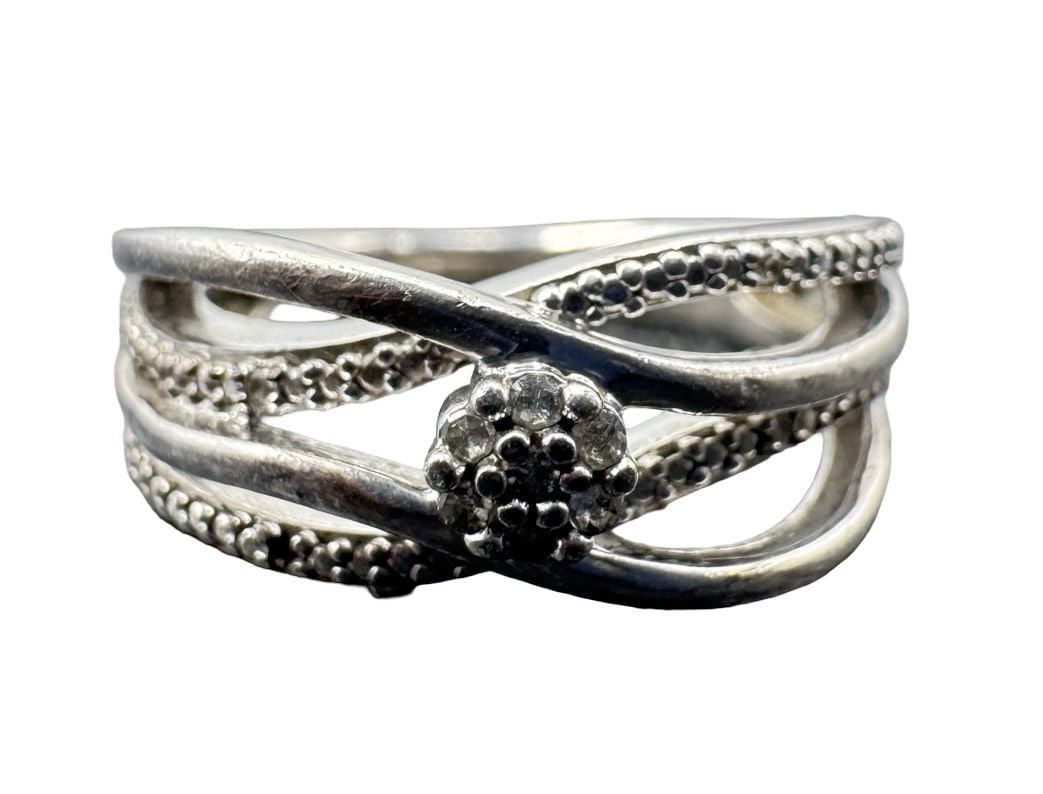 Vintage JANE SEYMOUR Sterling Silver Crossover Ring w/ Diamonds: Good vintage condition w/ patina and wear according to age and use, see pictures. Measures approx. 1" long, 1" wide. Weighs approx. 3.51 grams. The ring is a size is 3.5. Marked for Sterling Silver an