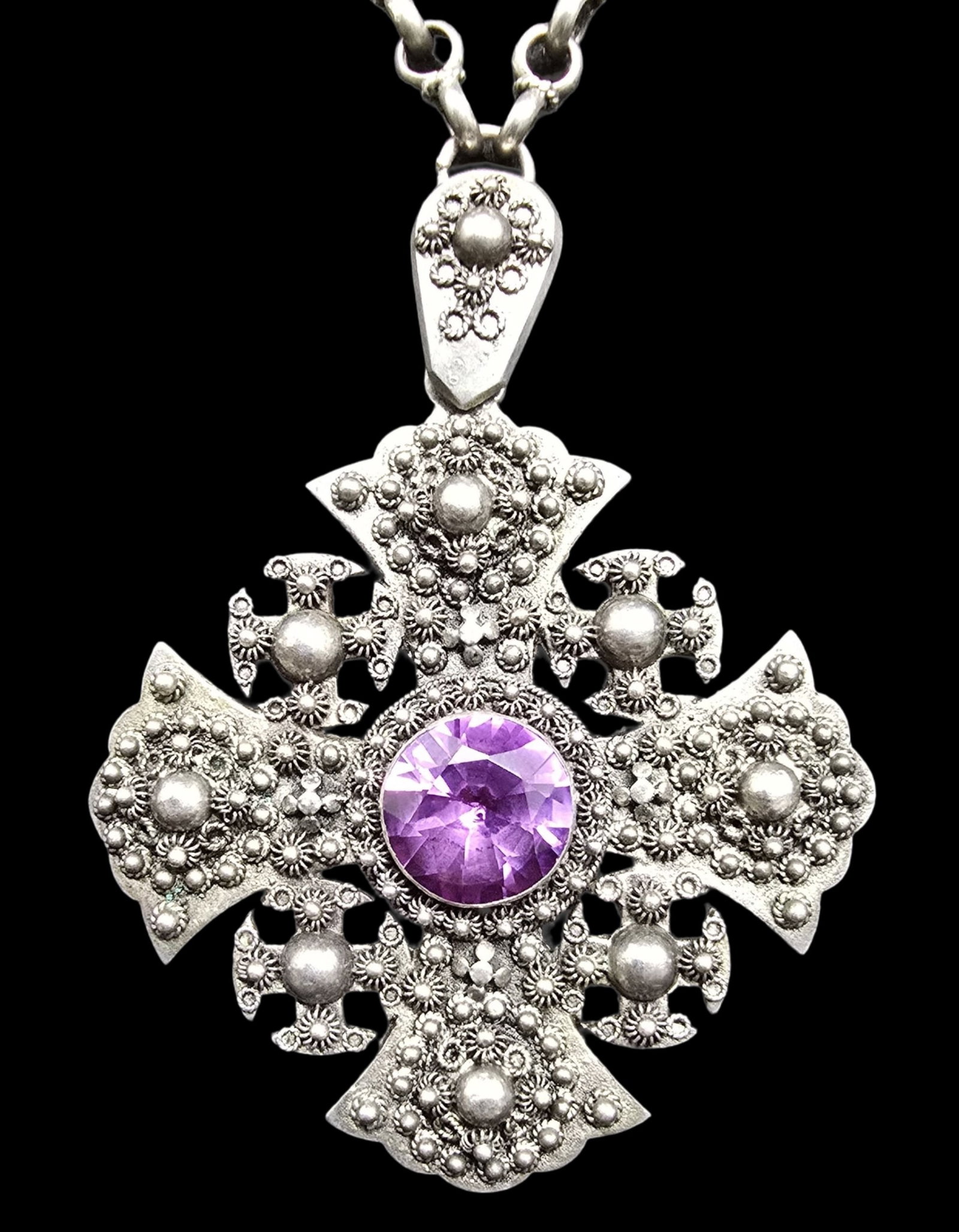 Gorgeous Ornate Vintage Sterling Silver Maltese Cross Pendant w/ Purple Amethyst stone & Necklace: Good vintage condition w/ patina and wear according to age and use, see pictures. Pendant measures approx. 3" long and 2 1/2" wide. Weighs ca. 50.92 grams. Necklace is 22" long. Marked Sterling & JERU