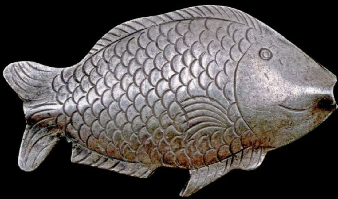 Amazing Ornate Vintage Sterling Silver Fish Shape Pendant: Good vintage condition w/ patina and wear according to age and use, see pictures. Pendant Measures approx. 2" long and 1" wide and weighs ca. 12 grams. Tested for Sterling Silver.