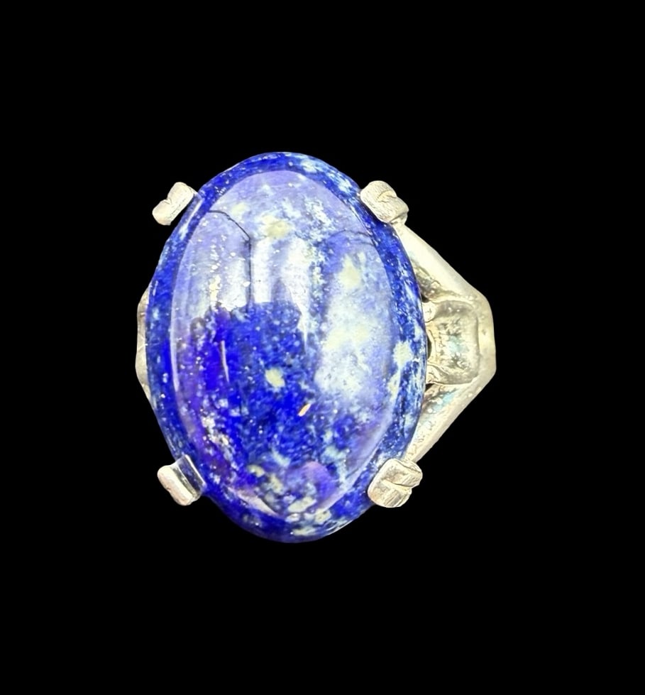 Beautiful Vintage Sterling Silver Ring w/ Blue Gemstone: Good vintage condition w/ patina and wear according to age and use, see pictures. Measures approx. 3/4" long and 3/4" wide and weighs ca. 6.7 grams. The ring is a size 9 1/4. Marked Sterling Silver.
